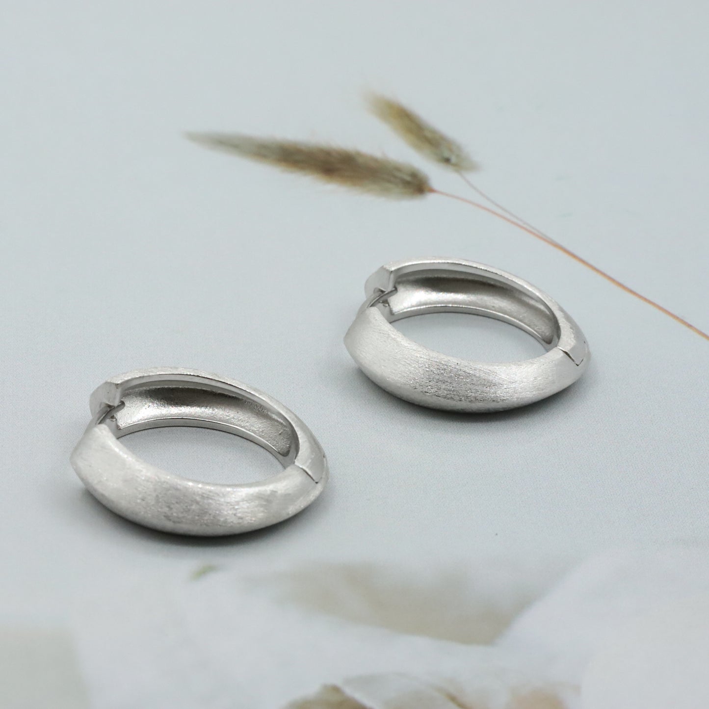 24 Nora Hoops (Rhodium)