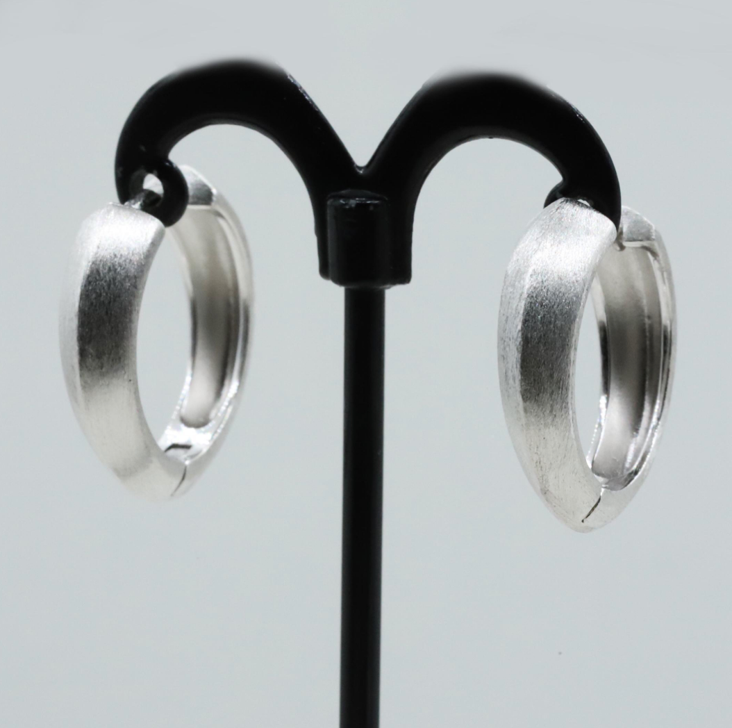 24 Nora Hoops (Rhodium)