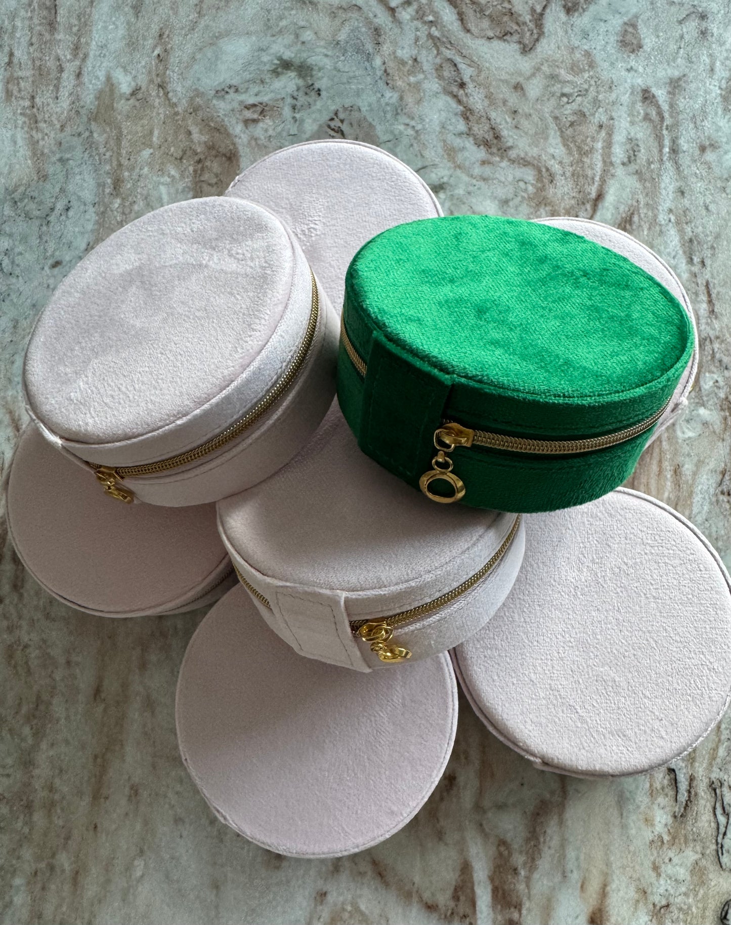 22 Elegant smykkeskrin i emerald green – limited edition